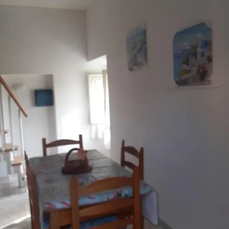 Cozy House With Garden In 펜션